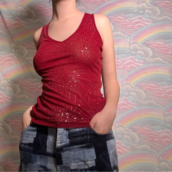 The limited red mesh top with silver details - Picture 2 of 7